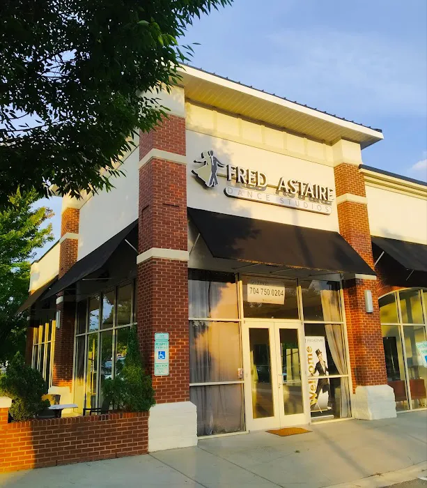 Fred Astaire Dance Studios Picture 3