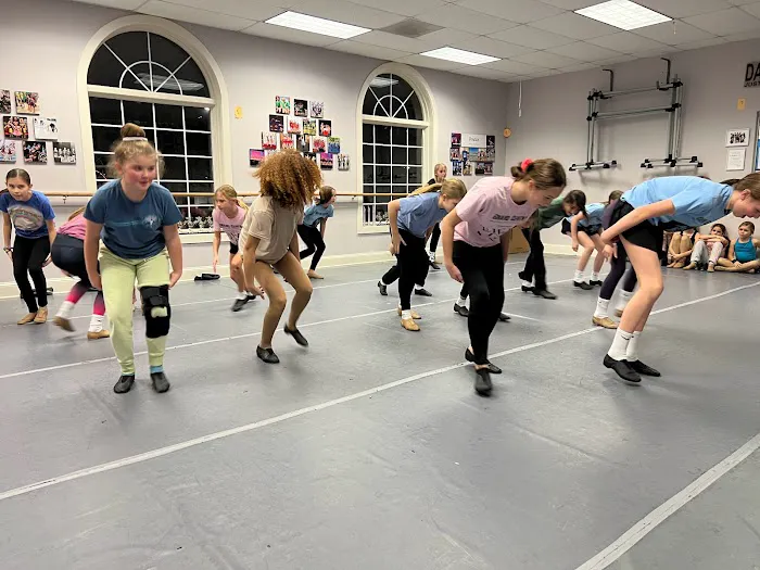 Grand Central Academy of Performing Arts, Dance, Musical Theatre & Acrobatics for Kids & Adults Picture 1