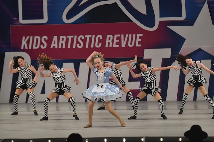 Grand Central Academy of Performing Arts, Dance, Musical Theatre & Acrobatics for Kids & Adults Picture 6