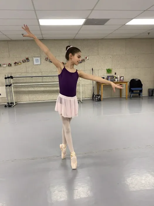 Sarah's School of Ballet Picture 3