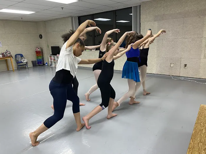 Sarah's School of Ballet Picture 8
