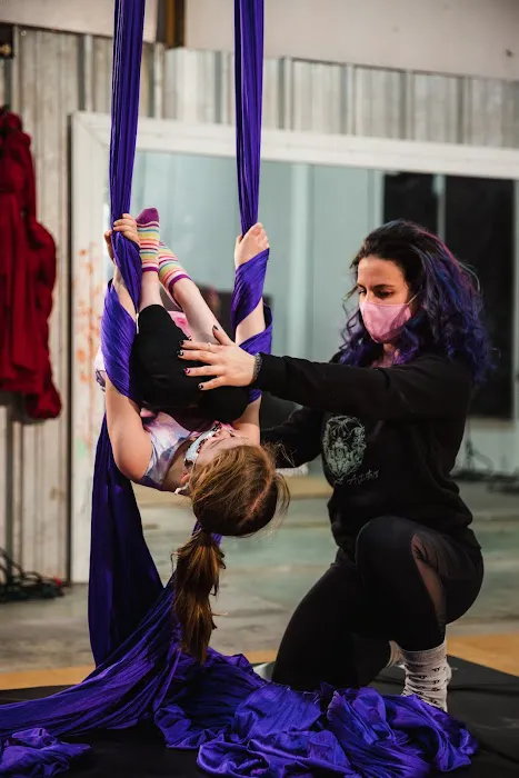 Bloom Movement Artistry Picture 6