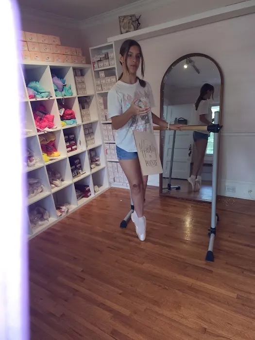 Grace & Pointe Picture 8