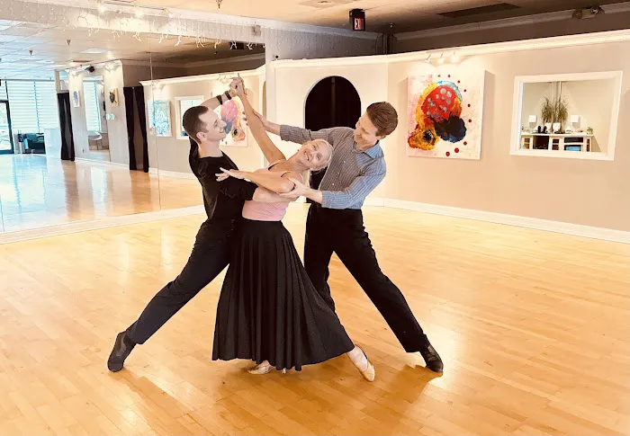Ballroom V Picture 2