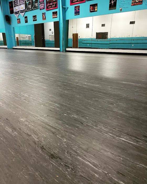 Extravadance & Tumble Dance Studio Picture 3