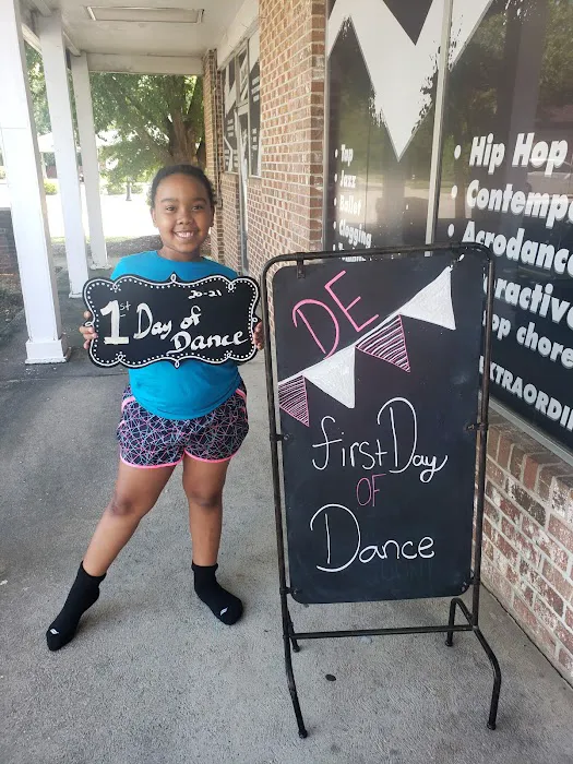 Dance Extraordinaire Picture 2