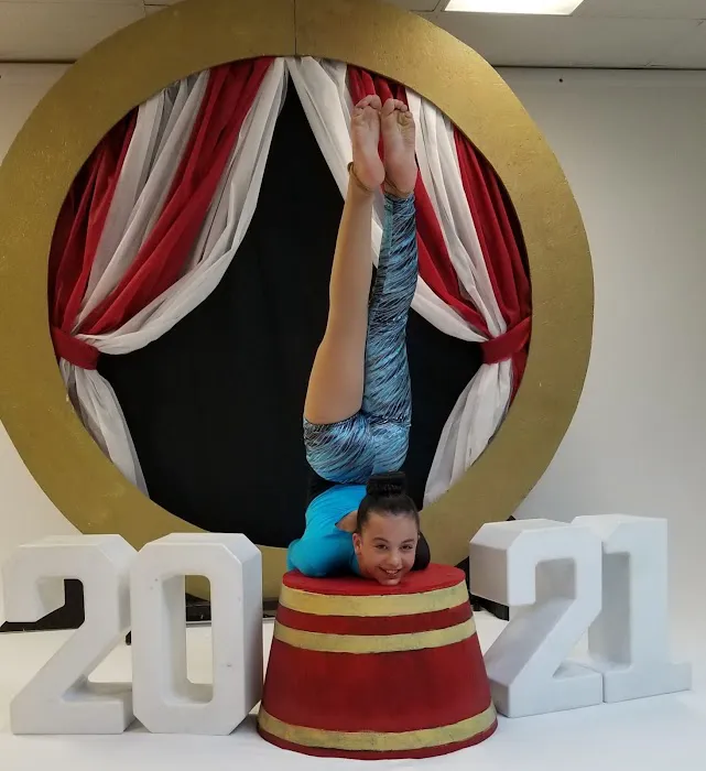 Dance Extraordinaire Picture 8