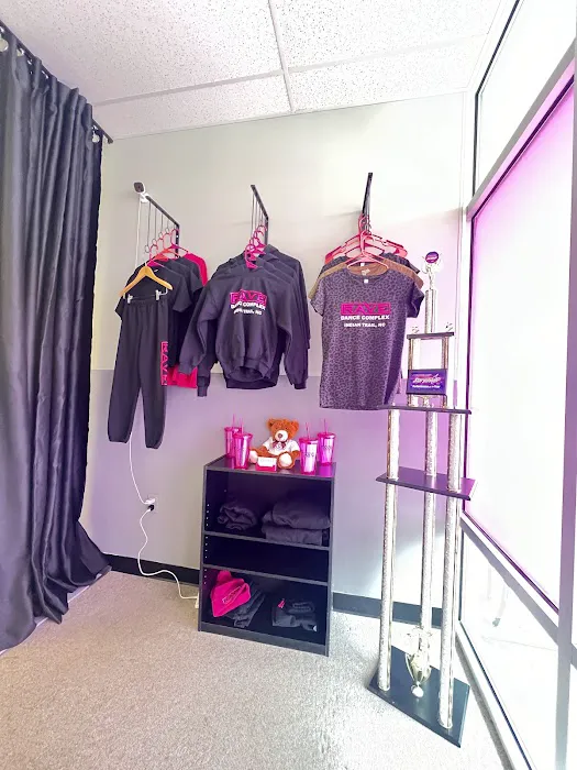 Rave Dance Complex Picture 4