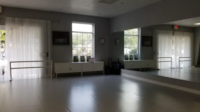 Daliana Dance Picture 8