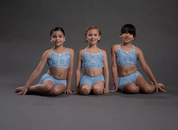 Daliana Dance Picture 9