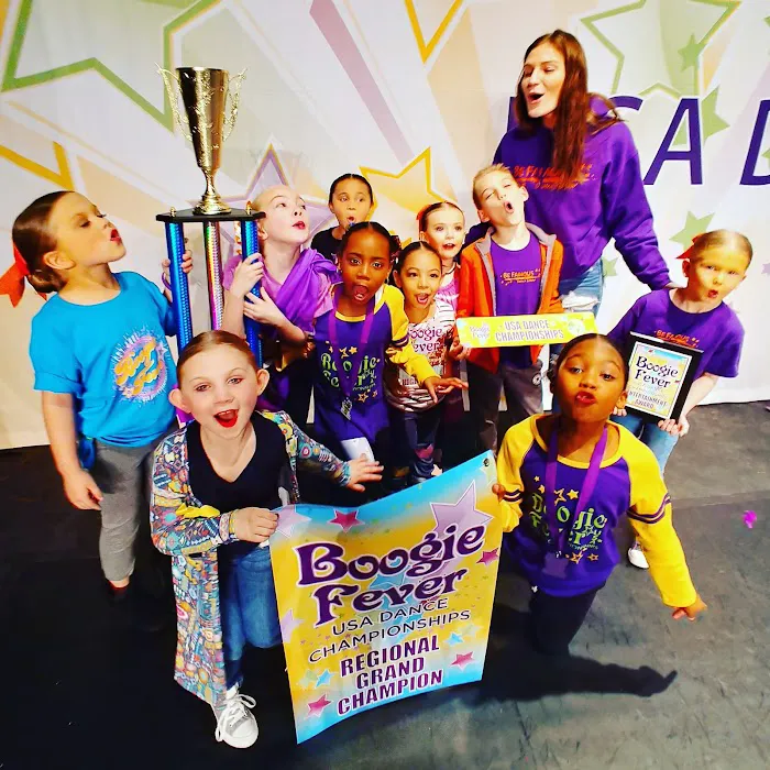 Be Famous Dance Center Picture 8