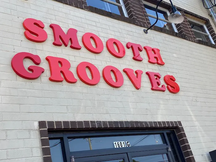 Smooth Grooves Dance Studio Picture 3