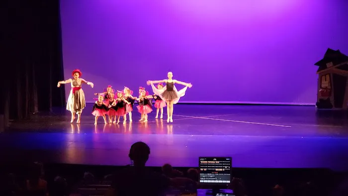 Studio A DanceArts Picture 9