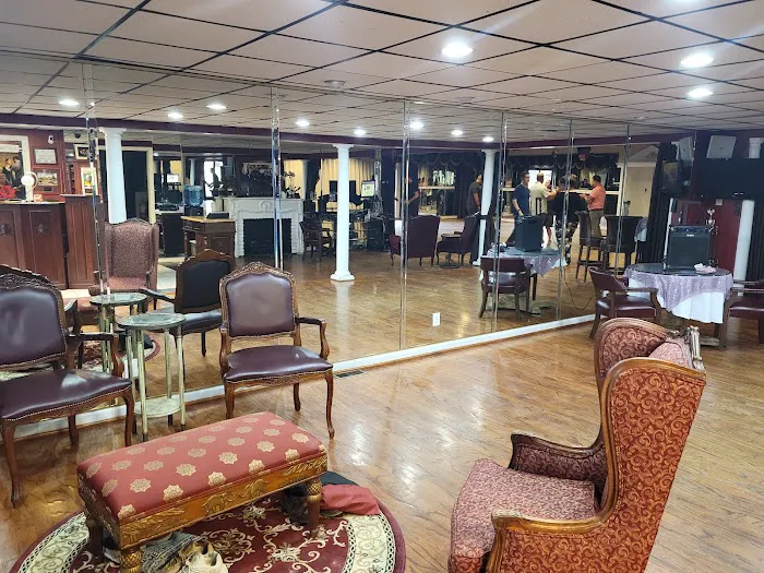 Roland's Dance Studio Picture 9