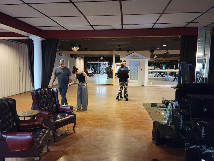 Roland's Dance Studio Picture 7