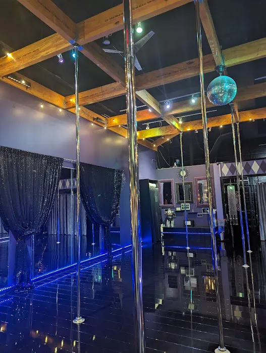 Pole Play Picture 4