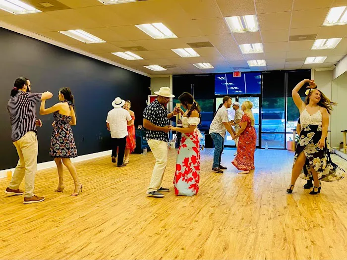 R&R Dance Studio Picture 3