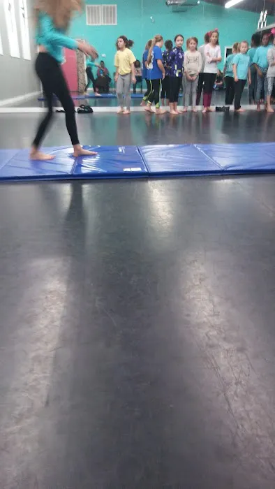 Simply Dance Picture 2