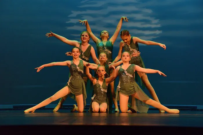 Bold Moves Dance Company Picture 6