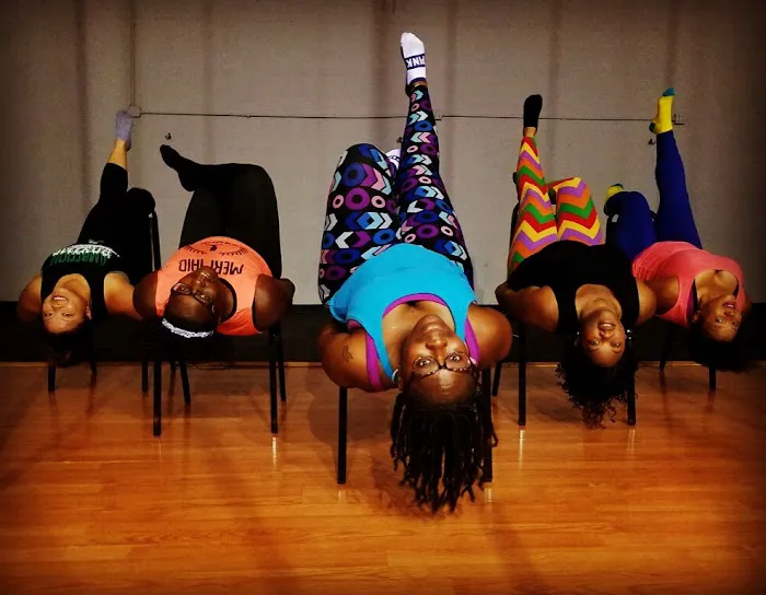 Siren & Sage - Pole and Dance Studio Picture 7