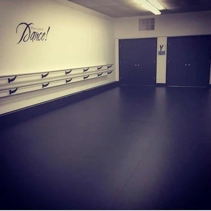 7 DANCE CENTRE Picture 3