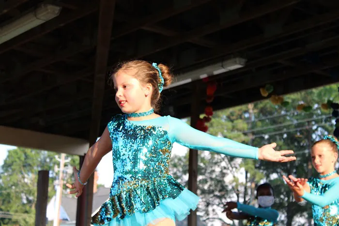 Expressions of Worship Dance Picture 6
