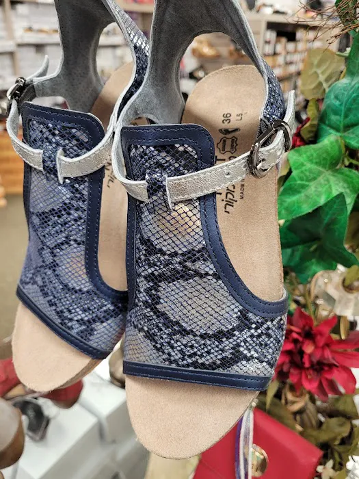Shoe Center of North Myrtle Beach, Comfort, Dance, Fashion Footwear for Men & Women Picture 9