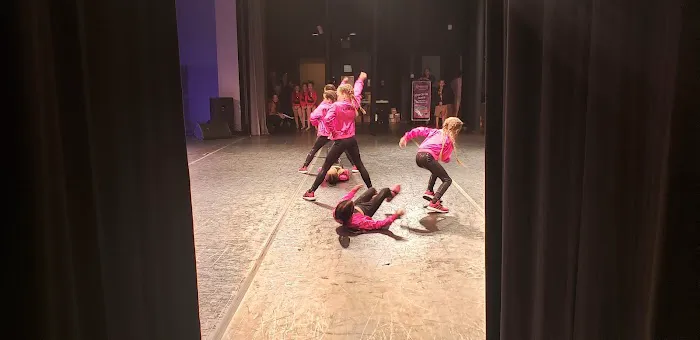 Studio 1 Dance Conservatory Picture 9