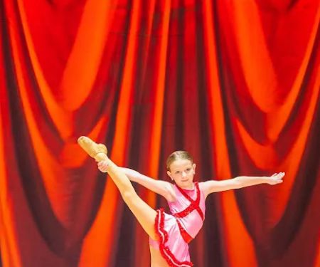 Elev8 Dance