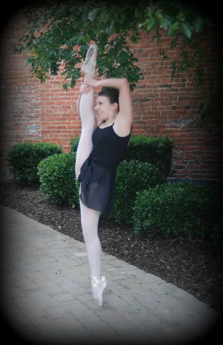 Studio 33 Dance Company Picture 7