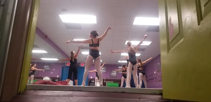 Tippy Toes Dance Studio Picture 1