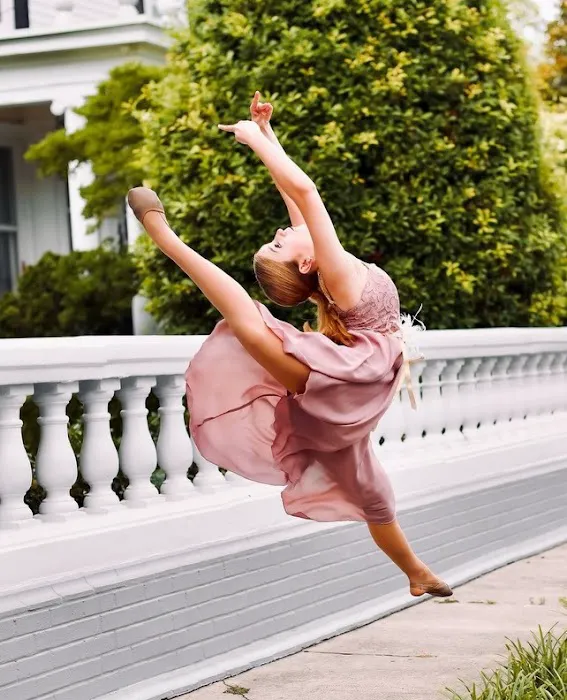 Dance Works Picture 8