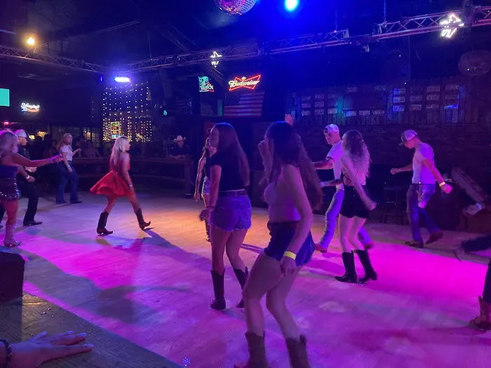 Gus' Country Rock Club Picture 2