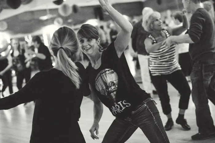 DB Dance Lessons Picture 8
