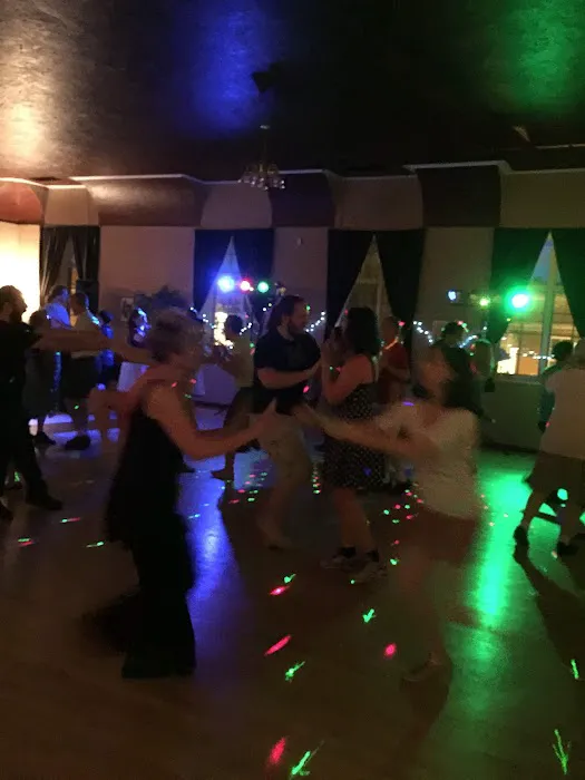 Lenora's Ballroom Picture 5