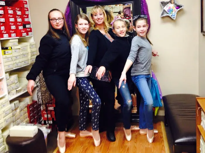 The Dancers Closet Picture 4