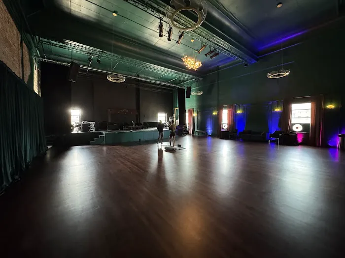 Reverie Ballroom Picture 9