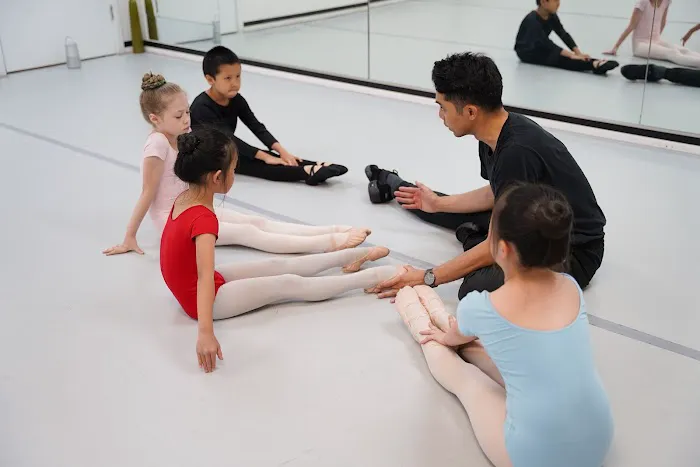 Bellevue Classical Ballet Picture 8