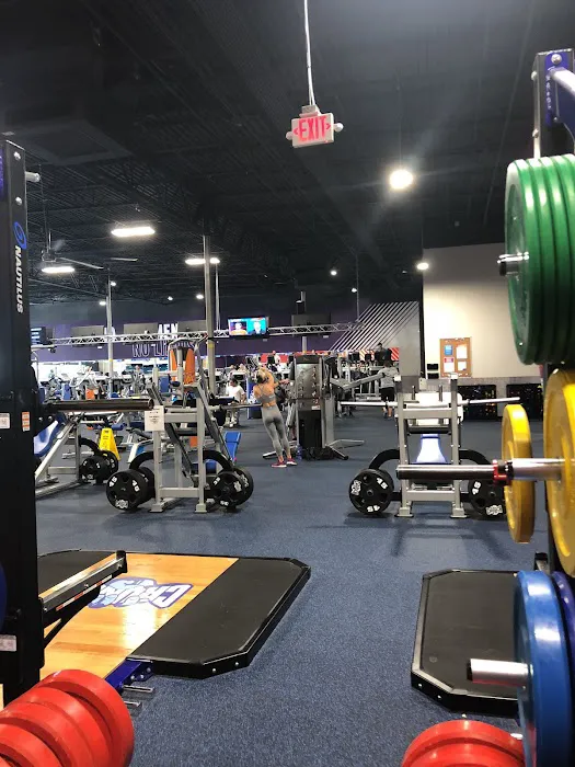 Crunch Fitness - Lake Nona Picture 1