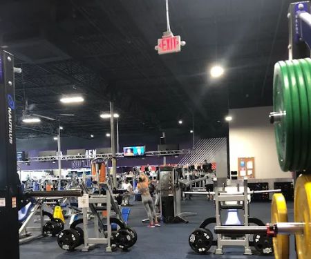 Crunch Fitness - Lake Nona