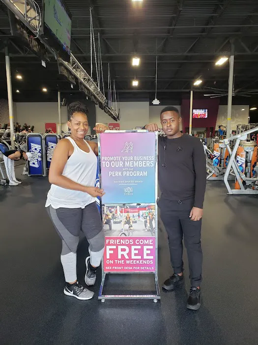 Crunch Fitness - Lake Nona Picture 6