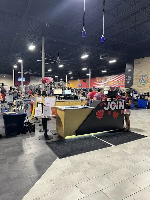 Crunch Fitness - Lake Nona Picture 5