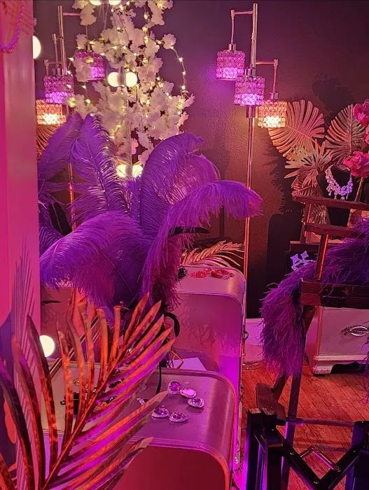 The Ricochet Room Picture 3