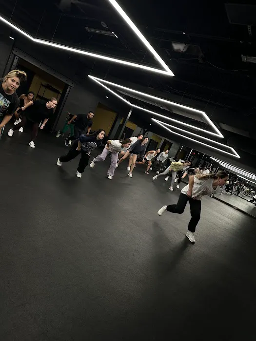 Lux MVMT Dance Studio Picture 5