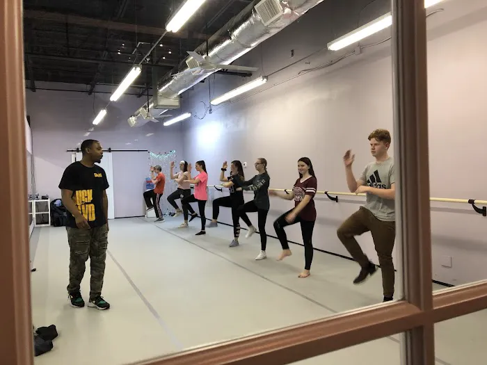 Belle Studio Picture 6