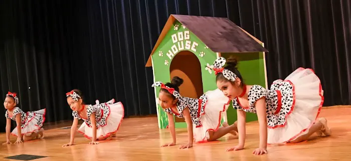 Lucy Dance Fit Studio Picture 9