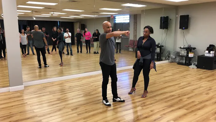 Salsabysal Dance Studio Of Salsa, Bachata & Cumbia Picture 4