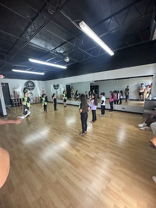 Alianza Rumbera Dance Studio Picture 2