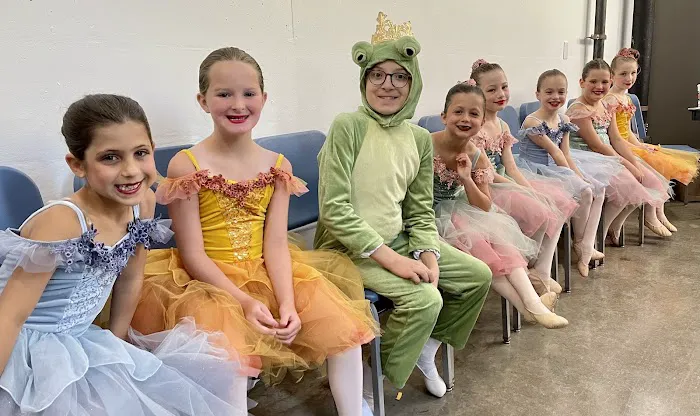 Royale Ballet Dance Academy Picture 4