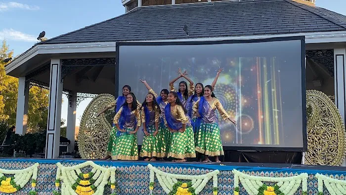 Milaana Dance Plano Picture 8